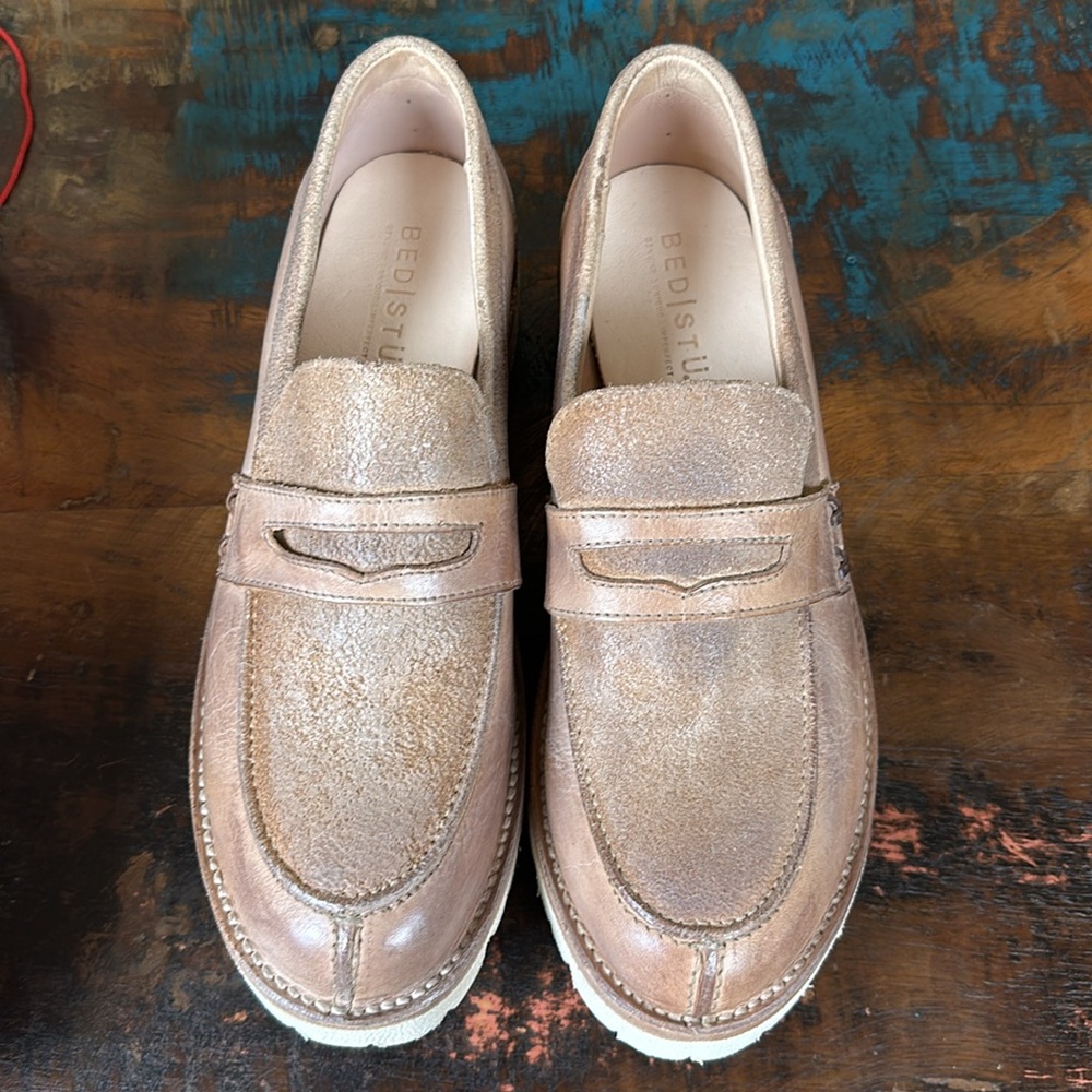 Bed Stu Reina III leather loafers with lug soles. New in Box. - Picture 3 of 9